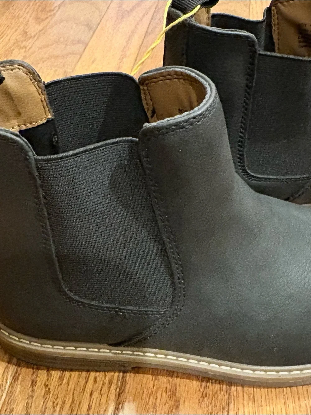 Unisex Chelsea Boots - Classic Slip-On Style Boys size 4 And girls size 5 1/2